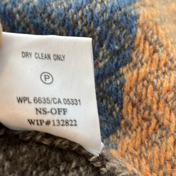 Woolrich Lambs Wool Sweater Vest - Picture 9 of 9